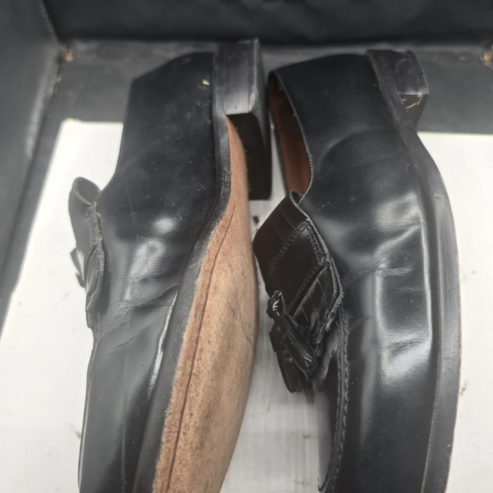 Bostonian elegant black
